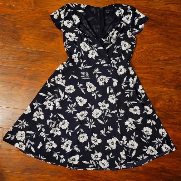 ann taylor blue floral dress Chic Short Royal Blue Tulle Evening Dress Size 6 / Blue main image 1